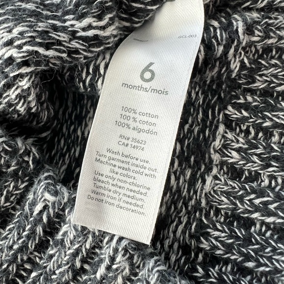 Pair of 6-12 month cozy sweaters - Picture 2 of 4